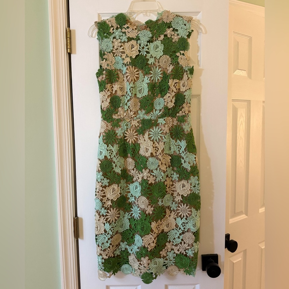 HD in Paris Green and Cream Floral Midi Dress - Picture 2 of 4